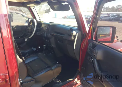 2012 Jeep Wrangler Unlimited Sahara из США, поврежденный, VIN 1C4HJWEG2CL260279